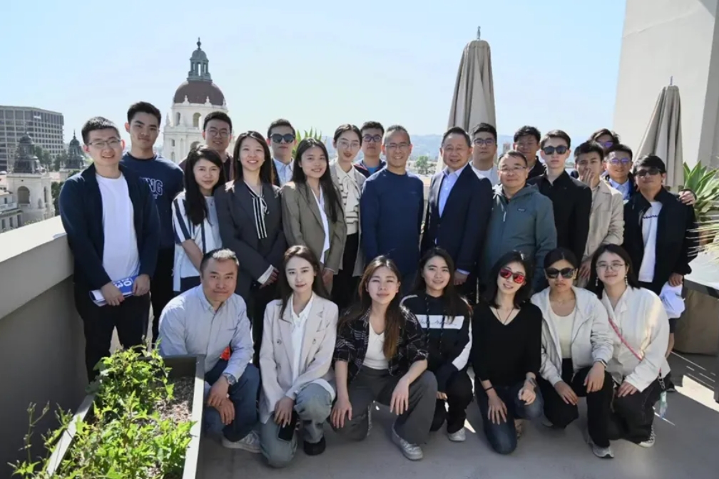 价值投资！！北大MG电子游戏学子的伯克希尔·哈撒韦年度股东大会之旅