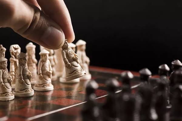 张志学：企业立异要靠高管“认命变运”