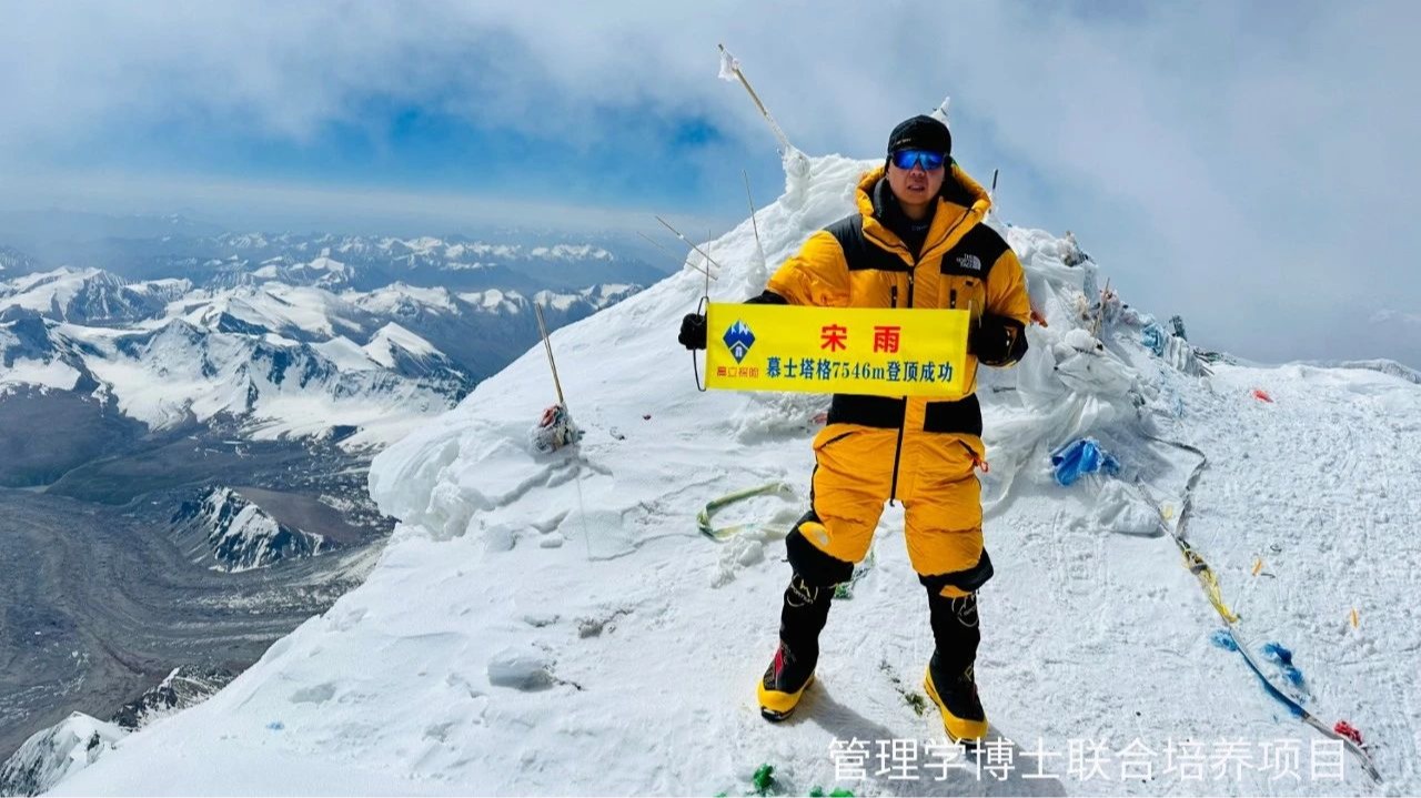 ����������������ͬ��Ƕ��ֳ�����