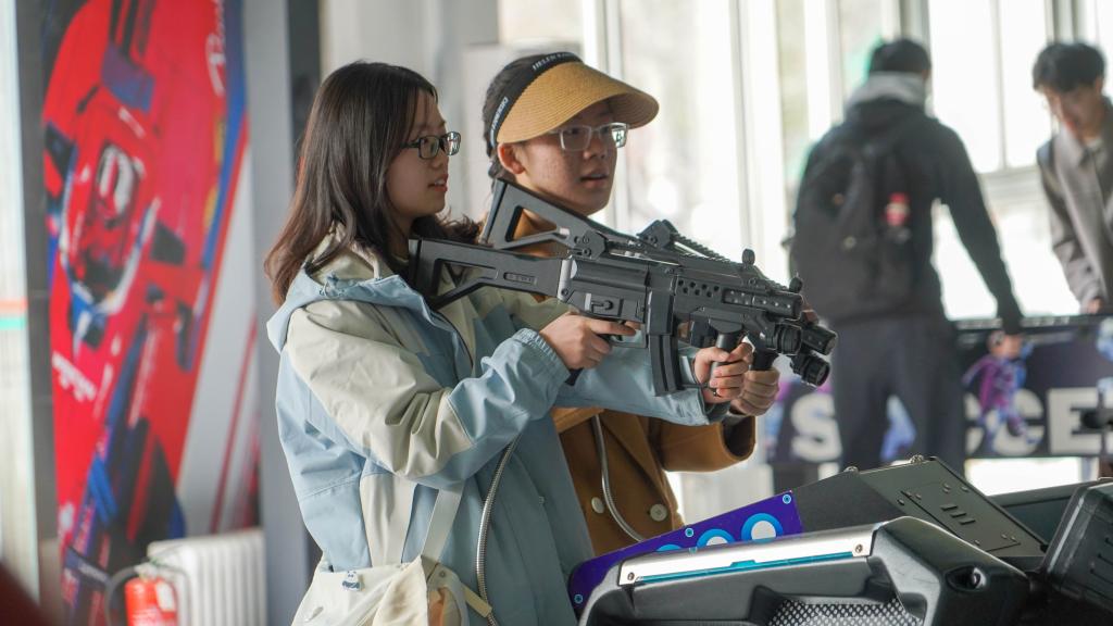 82044C22F7335DA2B92B12CF7BD_B497E0EE_11F6E