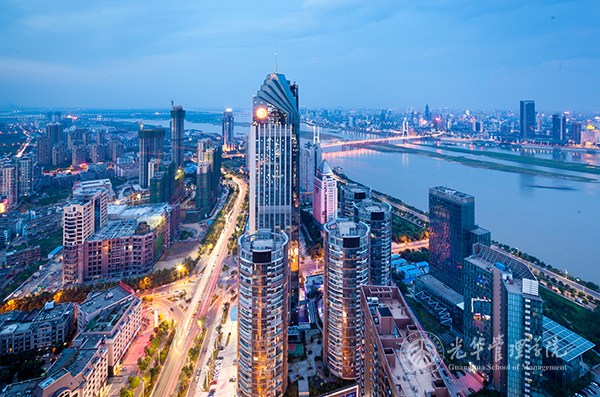 MG电子游戏@破五| 刘俏：：时代历来没有放弃我们，，，是我们在放弃自己